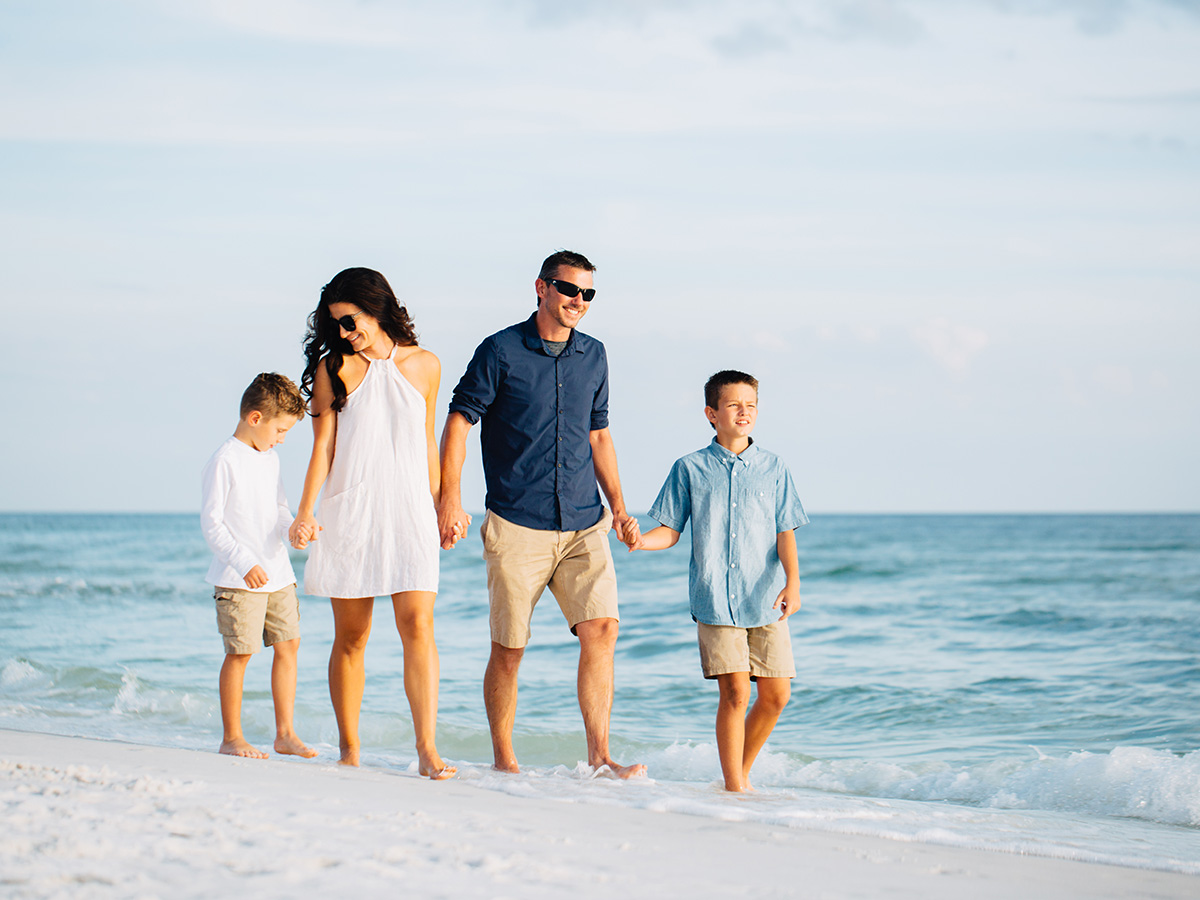 How to Take the Best Family Photos on the Beach